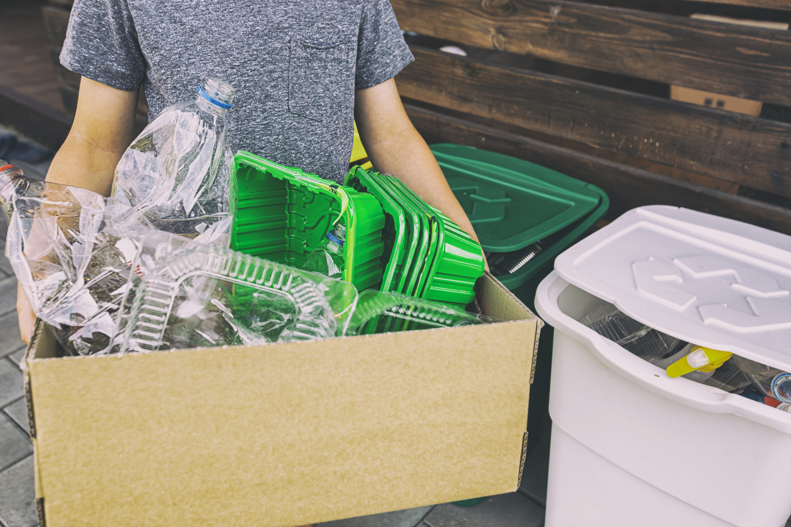 Upcycling vs Recycling: What Is the Difference for Business 1